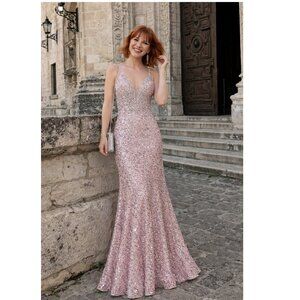 Mac Duggal Plunge Neck Crystal Sleeveless Pink Trumpet Gown - flawed
